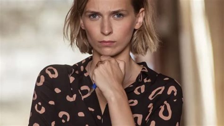 Daphne Dumons Wikipedia