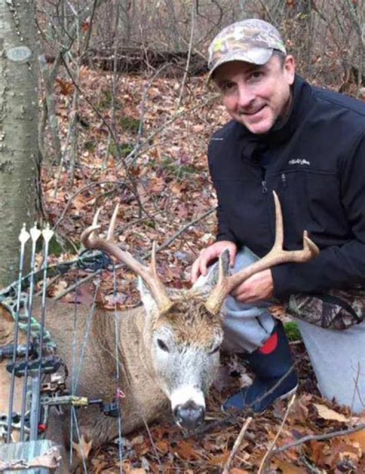 Dave Carraro Married to wife or dating Girlfriend? Net Worth, Age, Family revealed in wiki type bio