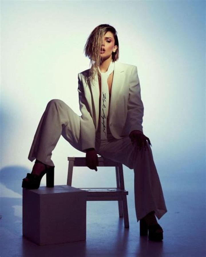 Dina Saeva Age | Wiki, Net worth, Bio, Height, Boyfriend ?