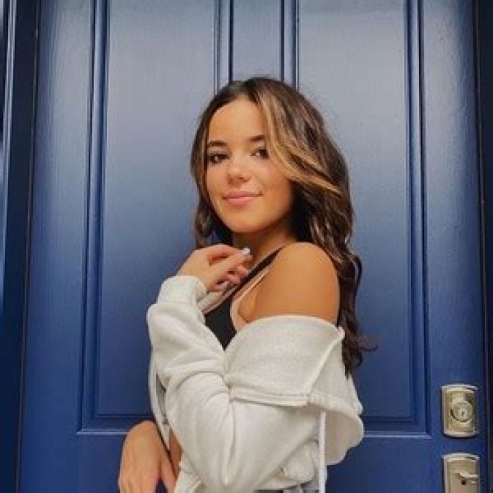 Ella Mendelsohn Age | Wiki, Net worth, Bio, Height, Boyfriend?