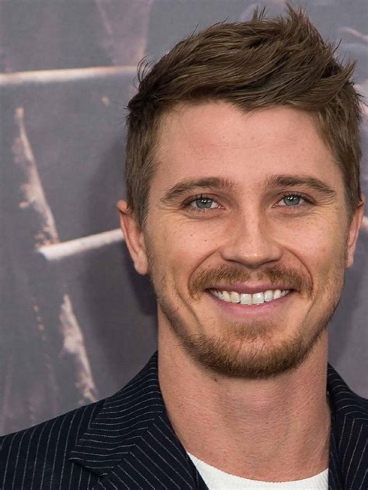Garrett Hedlund – Celebsgraphy
