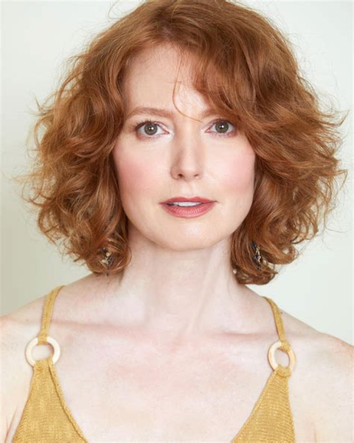 How tall is Alicia Witt