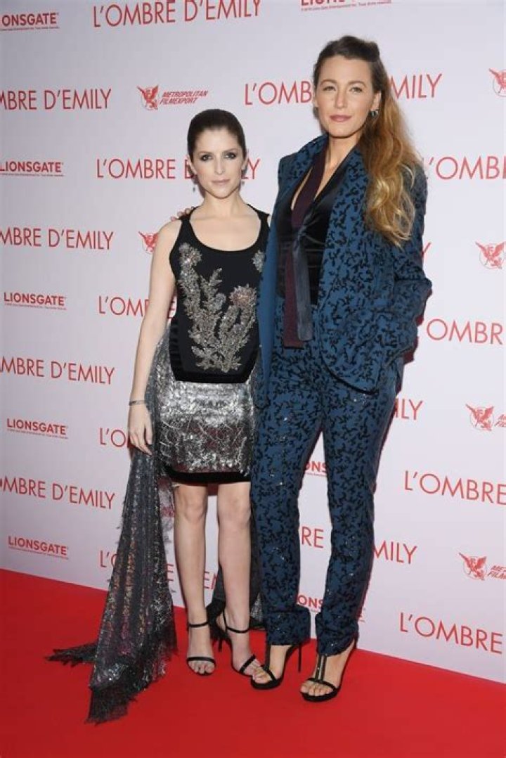 How tall is Blake Lively