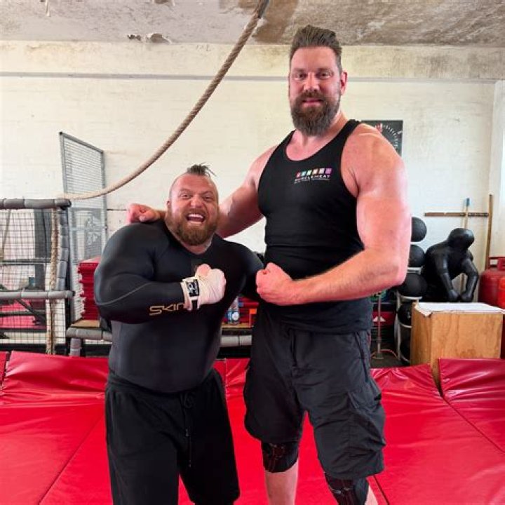 How tall is Eddie Griffin