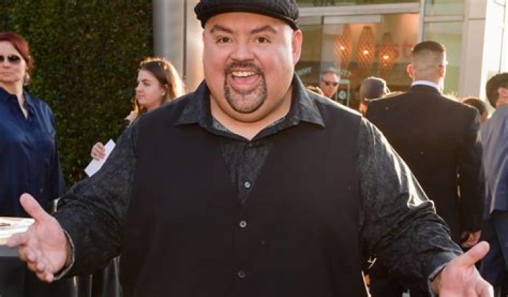 How tall is Gabriel Iglesias