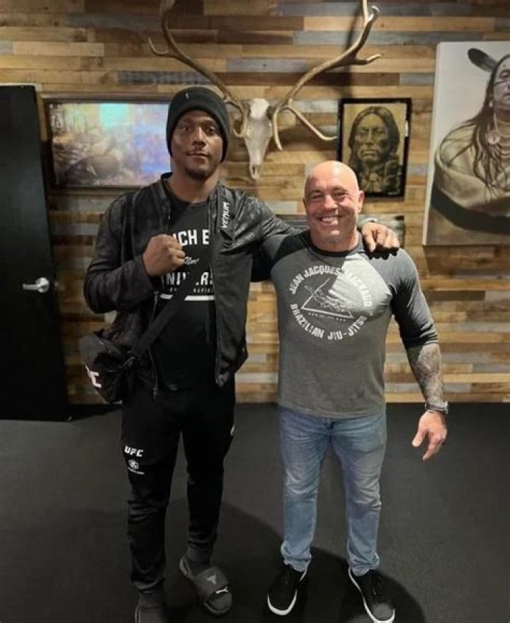 How tall is Joe Cole