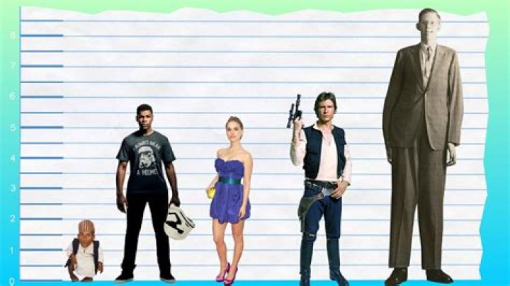 How tall is John Boyega