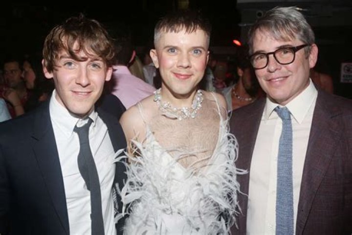 How tall is Matthew Broderick