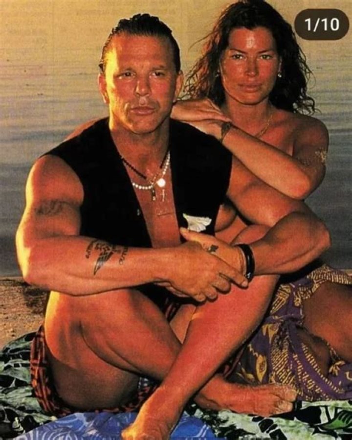 How tall is Mickey Rourke