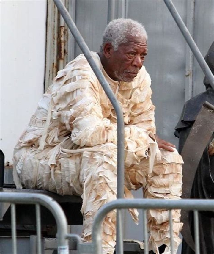 How tall is Morgan Freeman