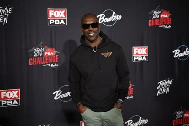 How tall is Terrell Owens