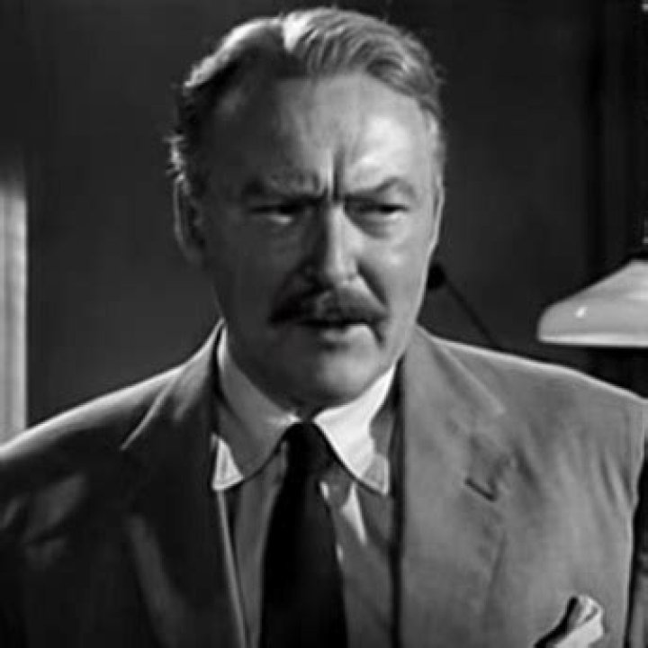 How tall was Albert Dekker