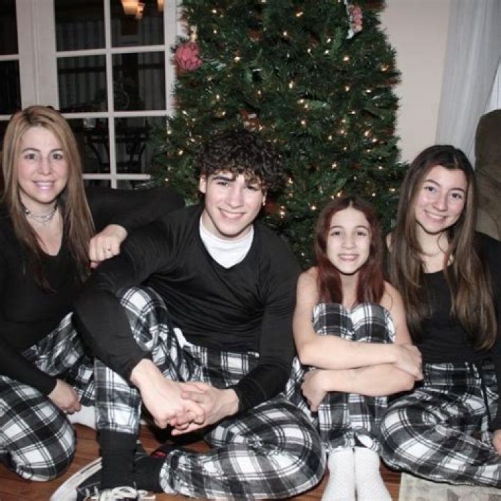 Joe Albanese Age | Wiki, Net worth, Bio, Height, Girlfriend ?