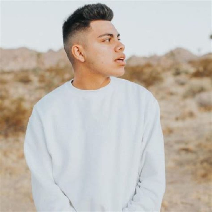 Jonyy Rubio Age - Bio, Wiki, Height, Net Worth, Relationship (2023)