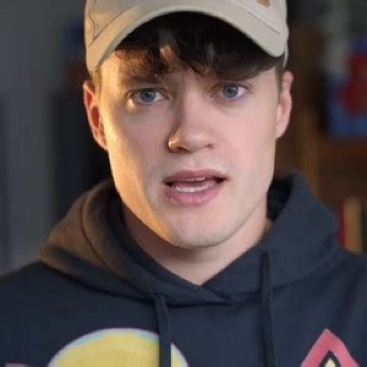 Sam Lewis Age | Wiki, Net worth, Bio, Height, Girlfriend ?