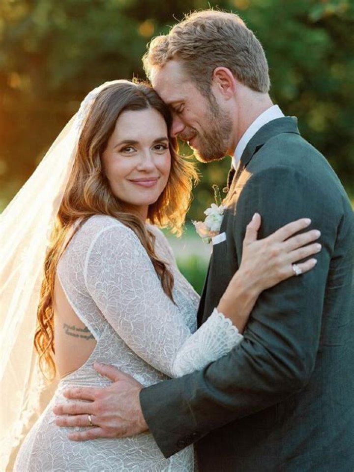 Torrey Devitto – Celebsgraphy