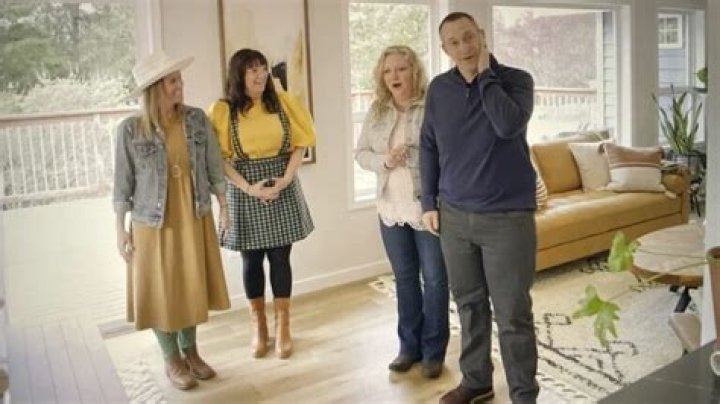 Unsellable House Season 4 Release Date. Cast and Location.