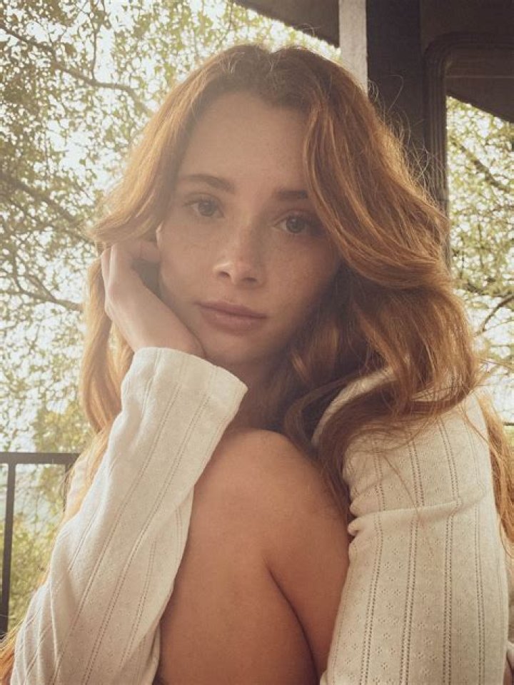 Violet Brinson – Celebsgraphy