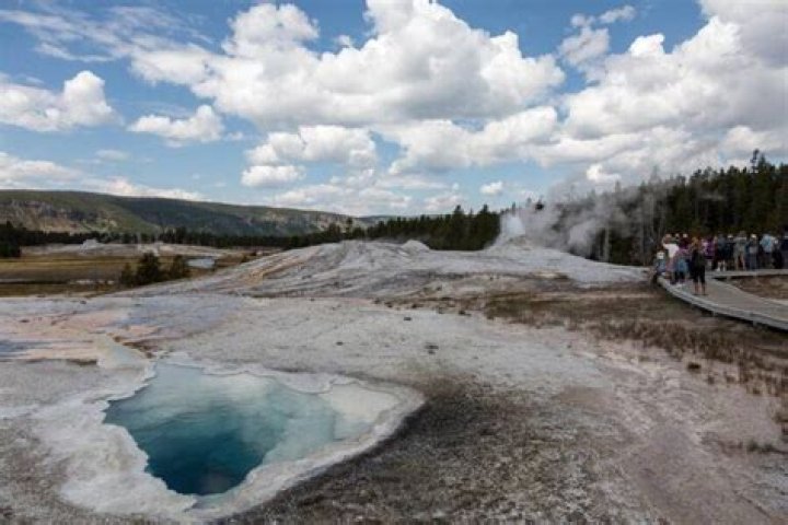 Woman Broke Into Yellowstone And Fell Into A Geyser While Taking Selfies